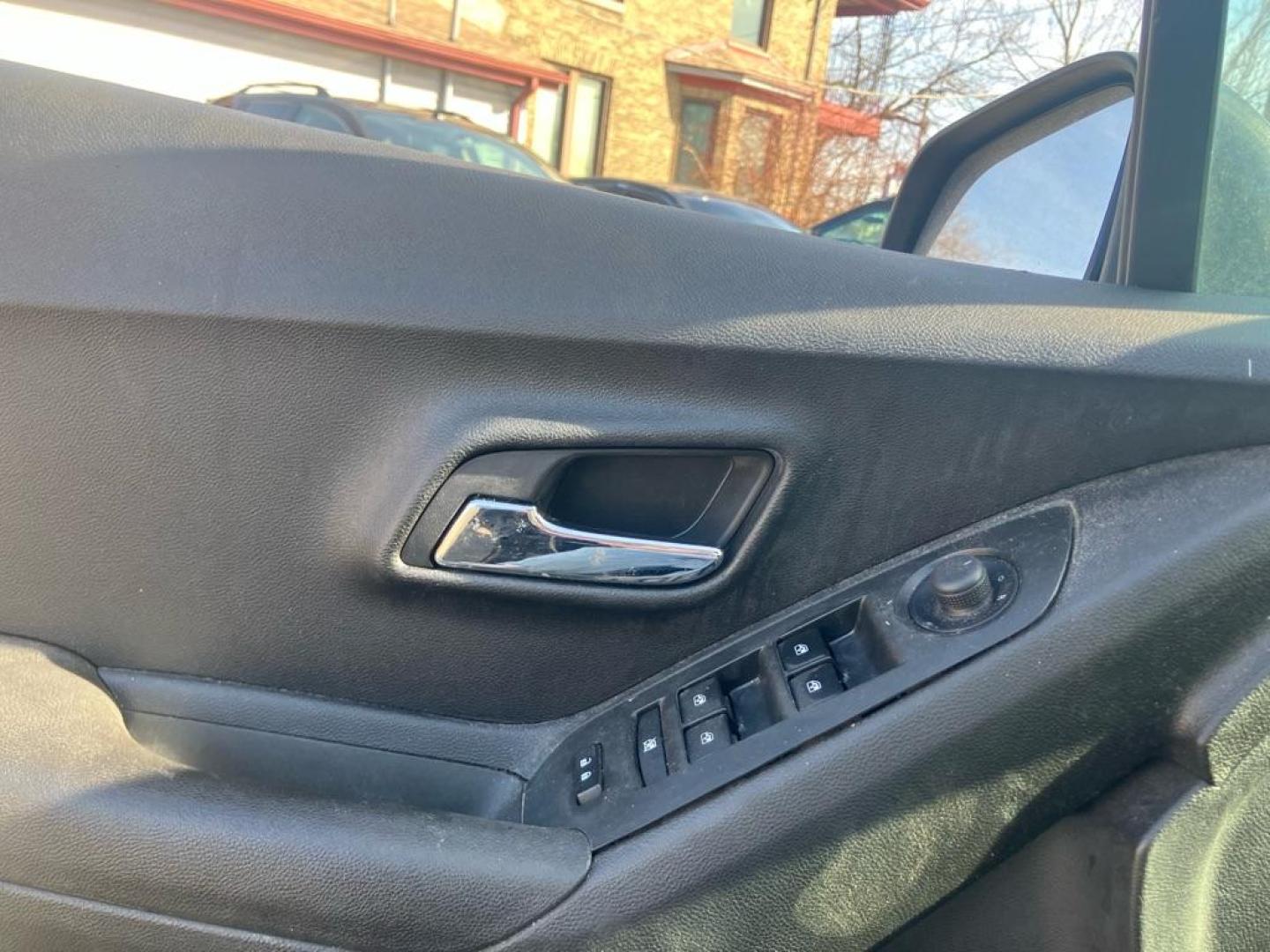 2015 BLACK CHEVROLET TRAX 1LT (3GNCJRSB5FL) with an 1.4L engine, Automatic transmission, located at 1708 Broadway, Rockford, IL, 61104, (815) 397-5010, 42.252522, -89.069359 - Photo#6