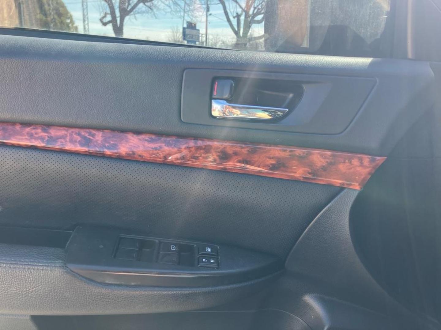 2012 GRAY SUBARU LEGACY 2.5I LIMITED (4S3BMCJ62C3) with an 2.5L engine, Automatic transmission, located at 1708 Broadway, Rockford, IL, 61104, (815) 397-5010, 42.252522, -89.069359 - Photo#5