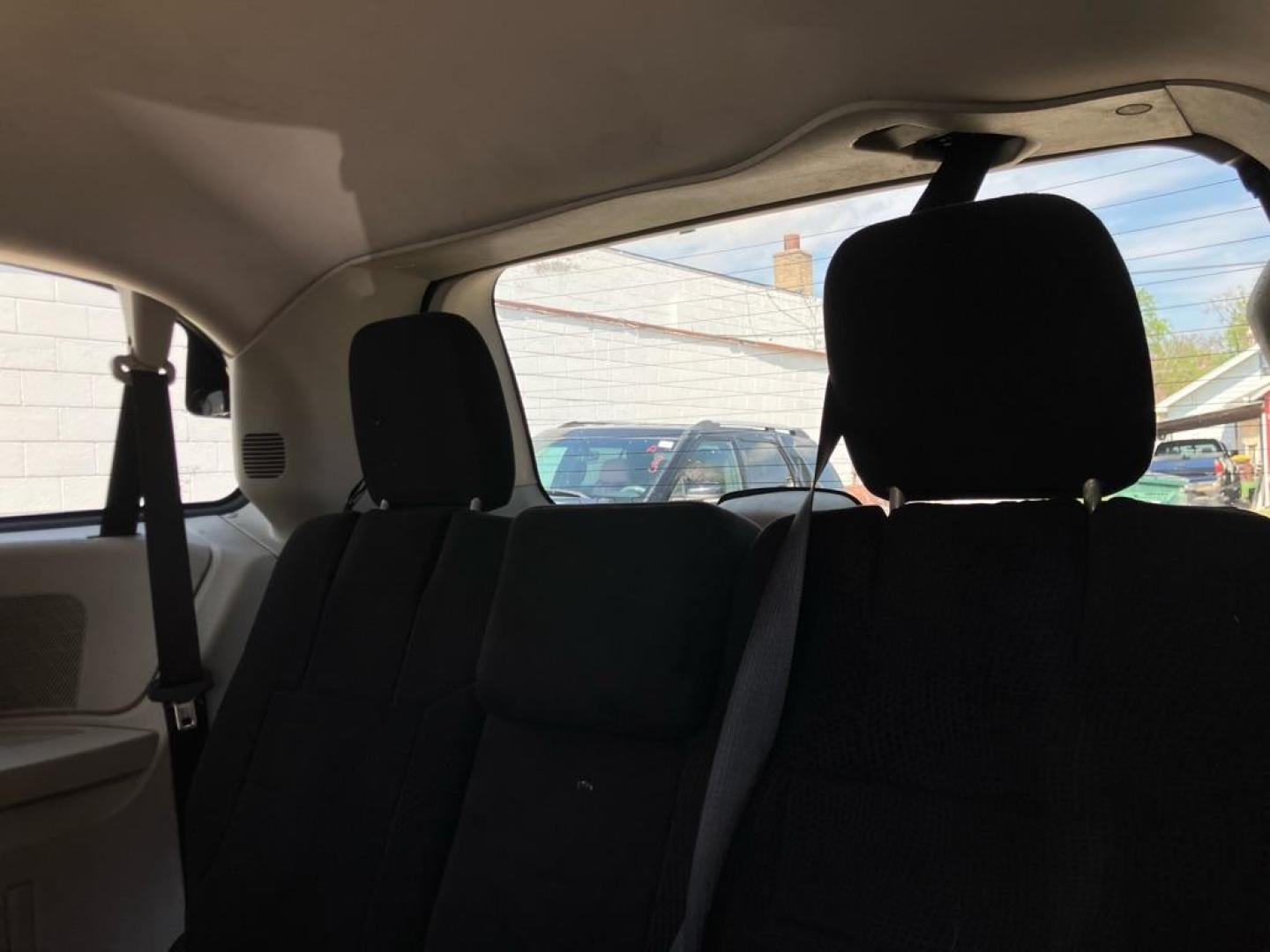 2014 BLACK DODGE GRAND CARAVAN SXT (2C4RDGCG4ER) with an 3.6L engine, Automatic transmission, located at 1708 Broadway, Rockford, IL, 61104, (815) 397-5010, 42.252522, -89.069359 - Photo#4