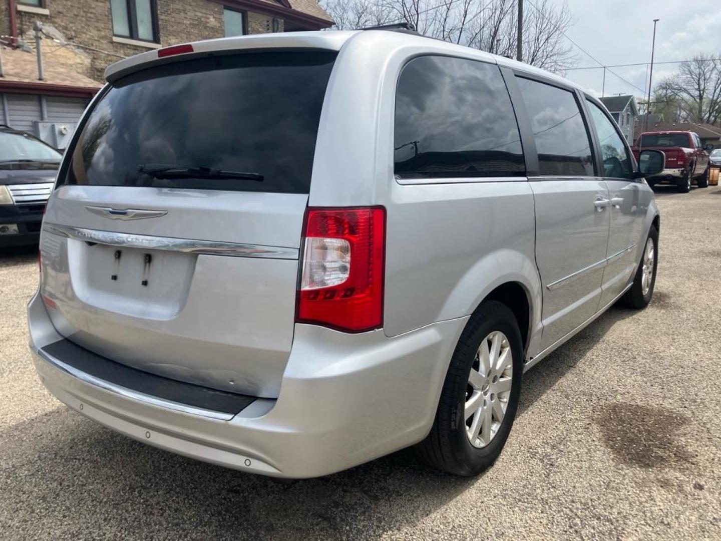 2012 SILVER CHRYSLER TOWN and COUNTRY TOURING (2C4RC1BG8CR) with an 3.6L engine, Automatic transmission, located at 1708 Broadway, Rockford, IL, 61104, (815) 397-5010, 42.252522, -89.069359- Photo#2