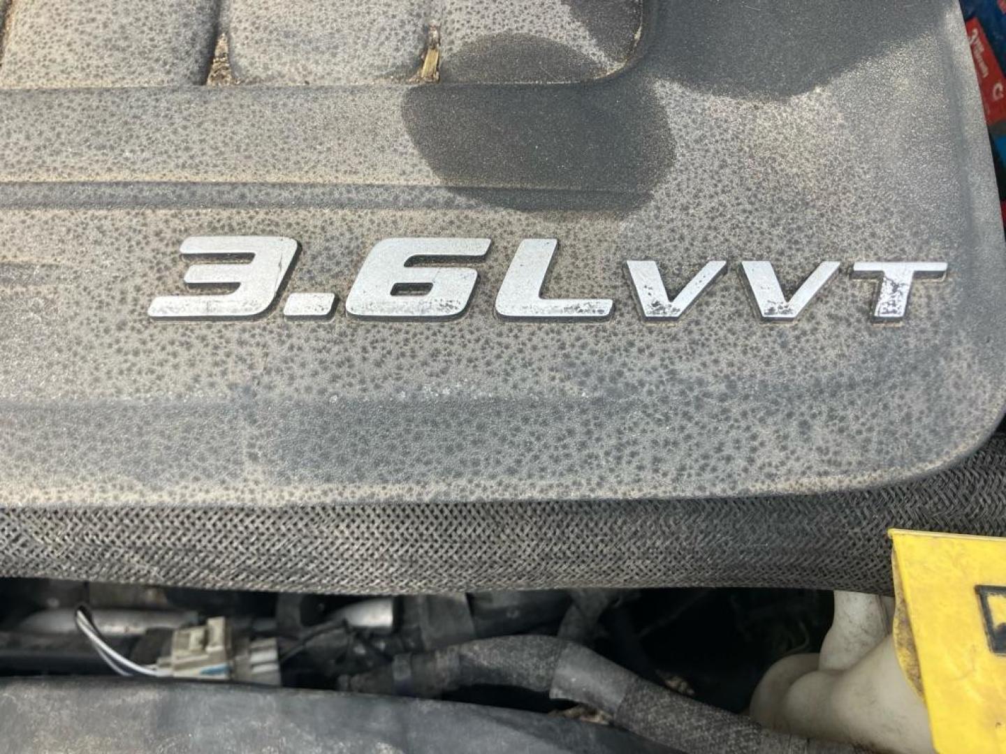 2012 SILVER CHRYSLER TOWN and COUNTRY TOURING (2C4RC1BG8CR) with an 3.6L engine, Automatic transmission, located at 1708 Broadway, Rockford, IL, 61104, (815) 397-5010, 42.252522, -89.069359- Photo#10