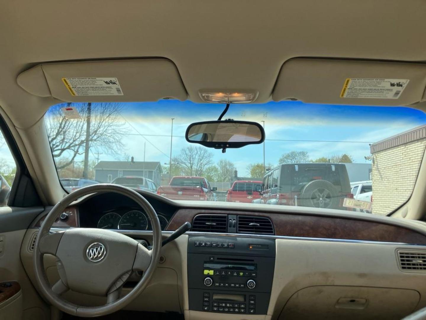 2006 TAN BUICK LACROSSE CXL (2G4WD582961) with an 3.8L engine, Automatic transmission, located at 1708 Broadway, Rockford, IL, 61104, (815) 397-5010, 42.252522, -89.069359 - Photo#5