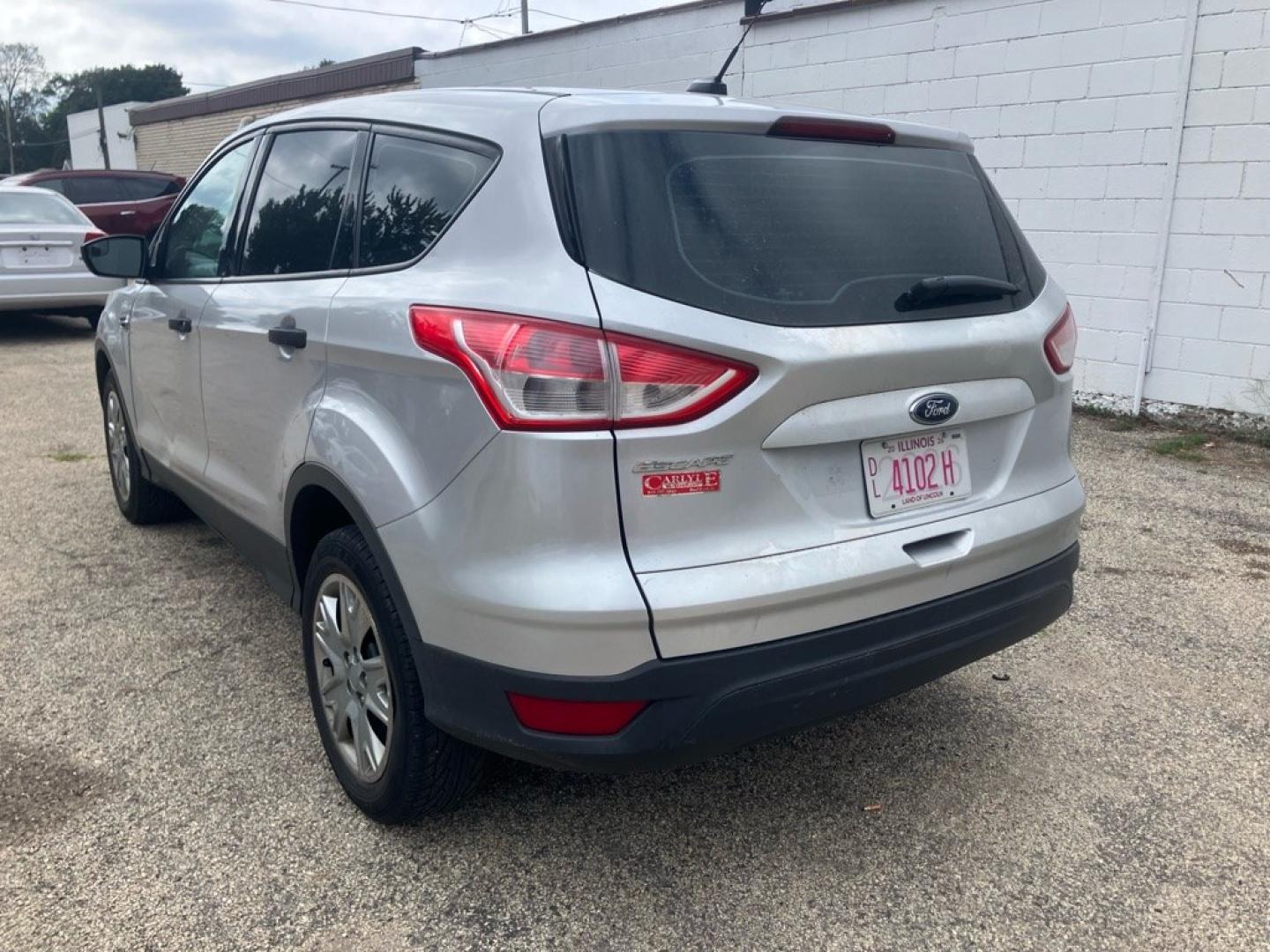2013 SILVER FORD ESCAPE S (1FMCU0F79DU) with an 2.5L engine, Automatic transmission, located at 1708 Broadway, Rockford, IL, 61104, (815) 397-5010, 42.252522, -89.069359- Photo#3