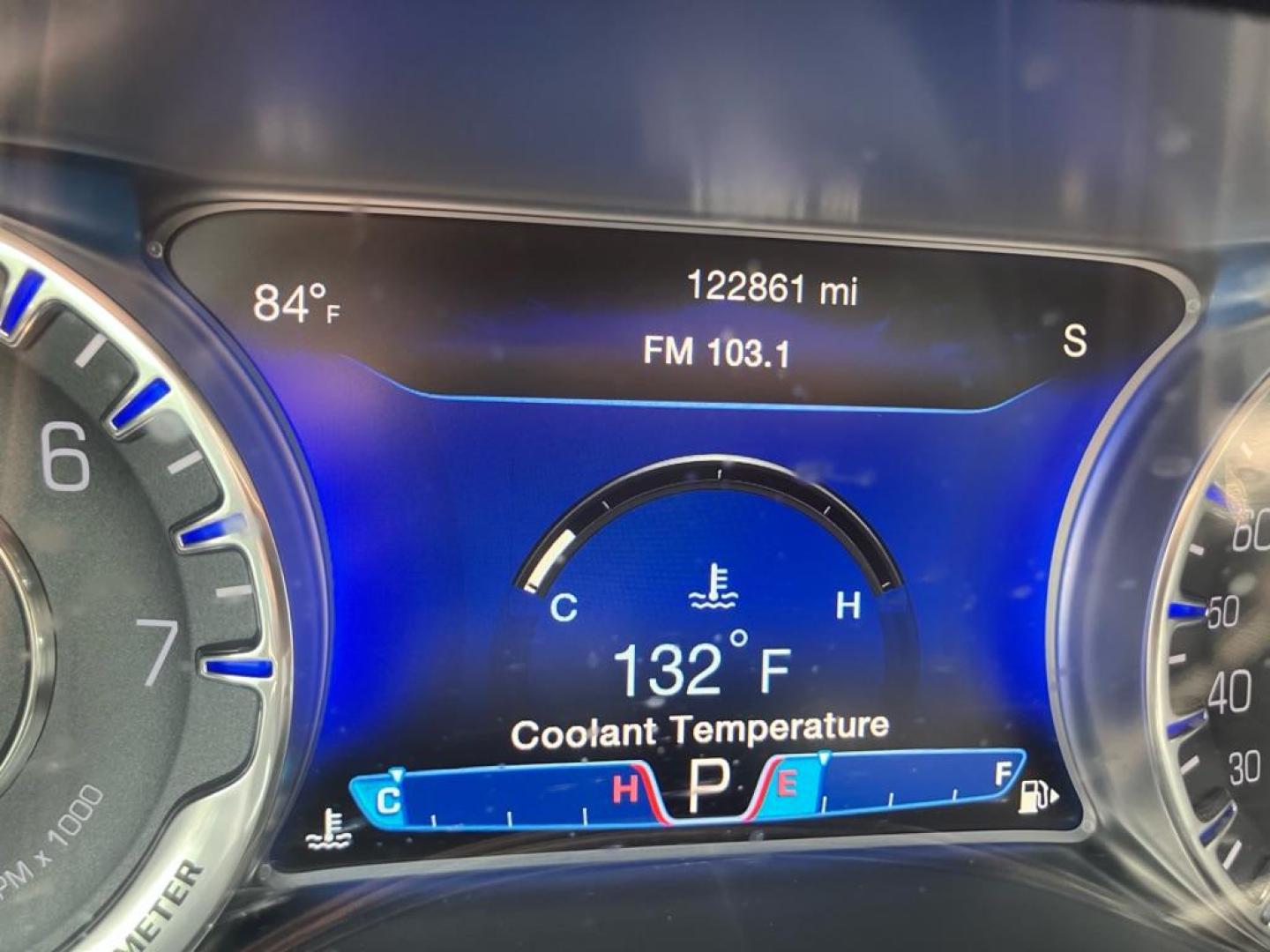 2015 RED CHRYSLER 200 C (1C3CCCEG6FN) with an 3.6L engine, Automatic transmission, located at 1708 Broadway, Rockford, IL, 61104, (815) 397-5010, 42.252522, -89.069359 - Photo#7