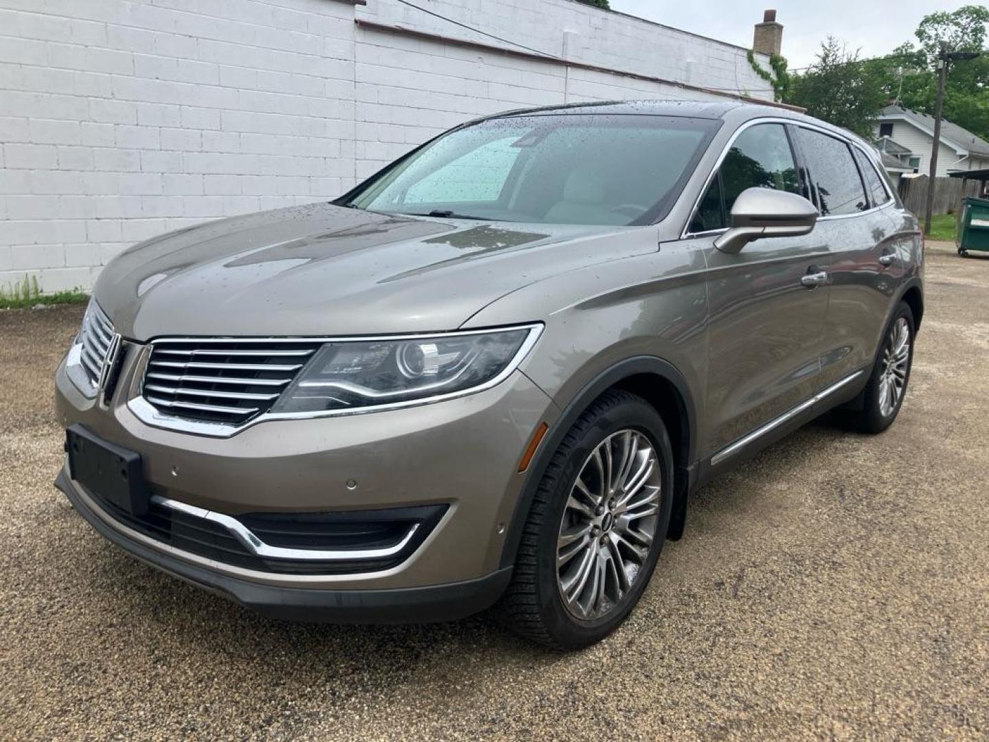 2016 Lincoln MKX Reserve FWD's photo