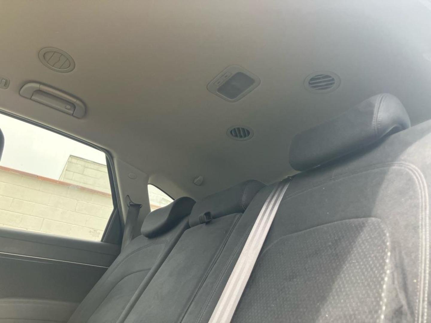 2008 BLUE HYUNDAI VERACRUZ GLS (KM8NU73C98U) with an 3.8L engine, Automatic transmission, located at 1708 Broadway, Rockford, IL, 61104, (815) 397-5010, 42.252522, -89.069359 - Photo#4