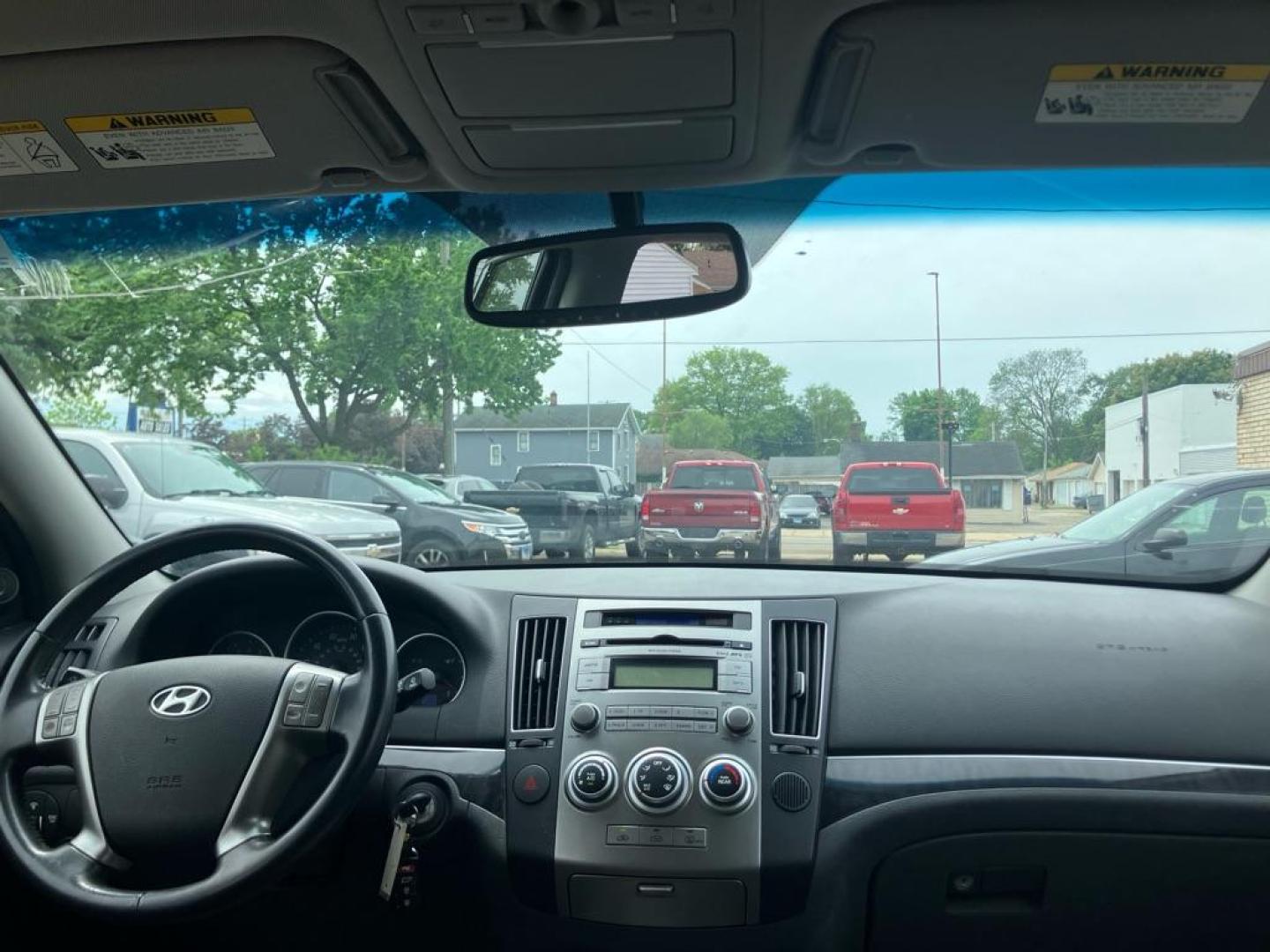 2008 BLUE HYUNDAI VERACRUZ GLS (KM8NU73C98U) with an 3.8L engine, Automatic transmission, located at 1708 Broadway, Rockford, IL, 61104, (815) 397-5010, 42.252522, -89.069359 - Photo#5