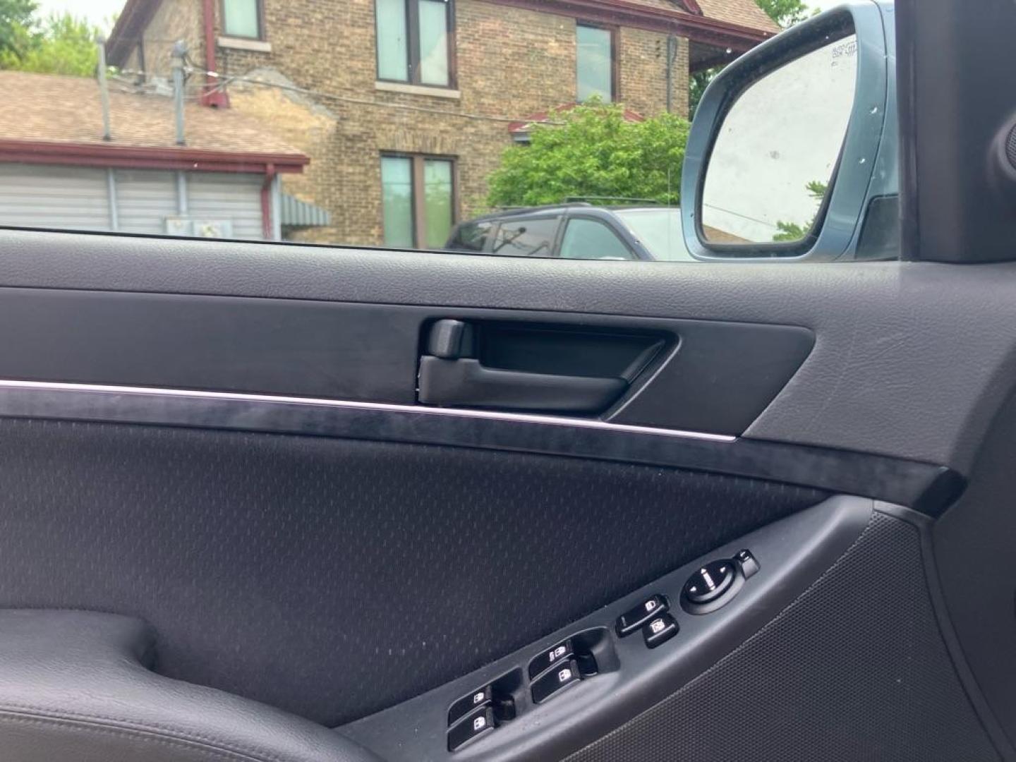 2008 BLUE HYUNDAI VERACRUZ GLS (KM8NU73C98U) with an 3.8L engine, Automatic transmission, located at 1708 Broadway, Rockford, IL, 61104, (815) 397-5010, 42.252522, -89.069359 - Photo#6