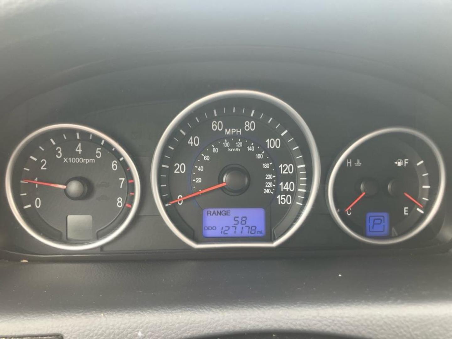 2008 BLUE HYUNDAI VERACRUZ GLS (KM8NU73C98U) with an 3.8L engine, Automatic transmission, located at 1708 Broadway, Rockford, IL, 61104, (815) 397-5010, 42.252522, -89.069359 - Photo#7