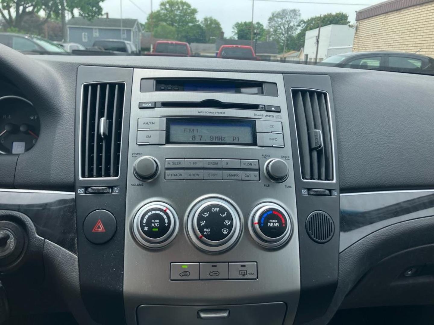 2008 BLUE HYUNDAI VERACRUZ GLS (KM8NU73C98U) with an 3.8L engine, Automatic transmission, located at 1708 Broadway, Rockford, IL, 61104, (815) 397-5010, 42.252522, -89.069359 - Photo#8