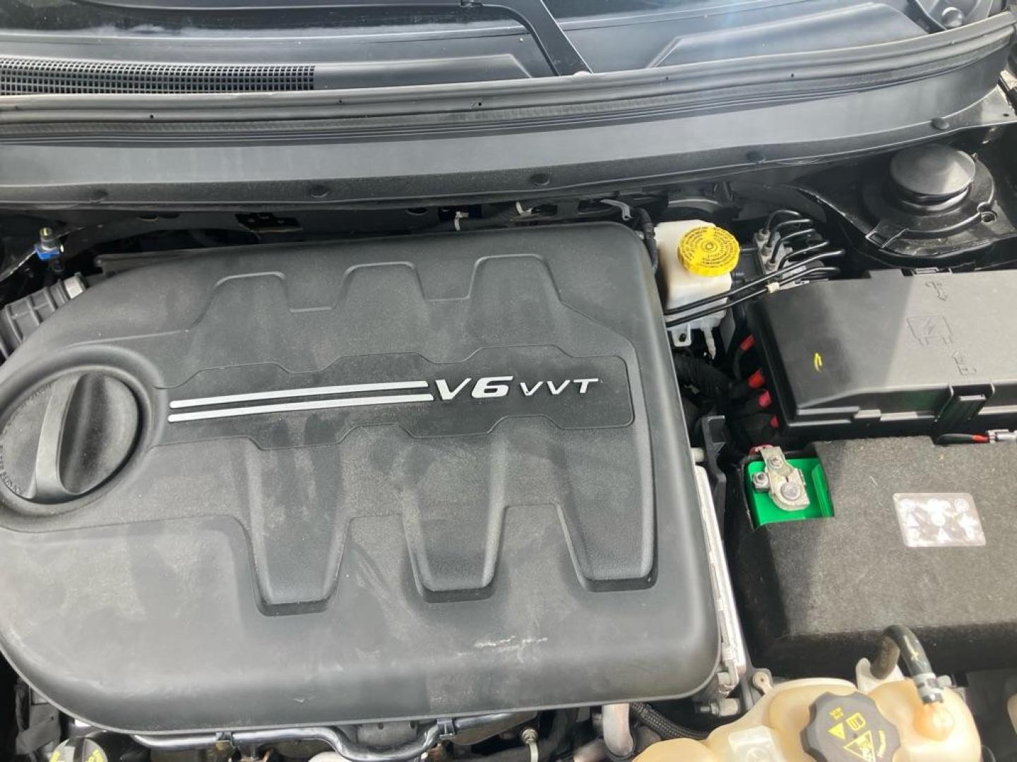2019 BLACK JEEP CHEROKEE LIMITED (1C4PJMDX8KD) with an 3.2L engine, Automatic transmission, located at 1708 Broadway, Rockford, IL, 61104, (815) 397-5010, 42.252522, -89.069359 - Photo#7