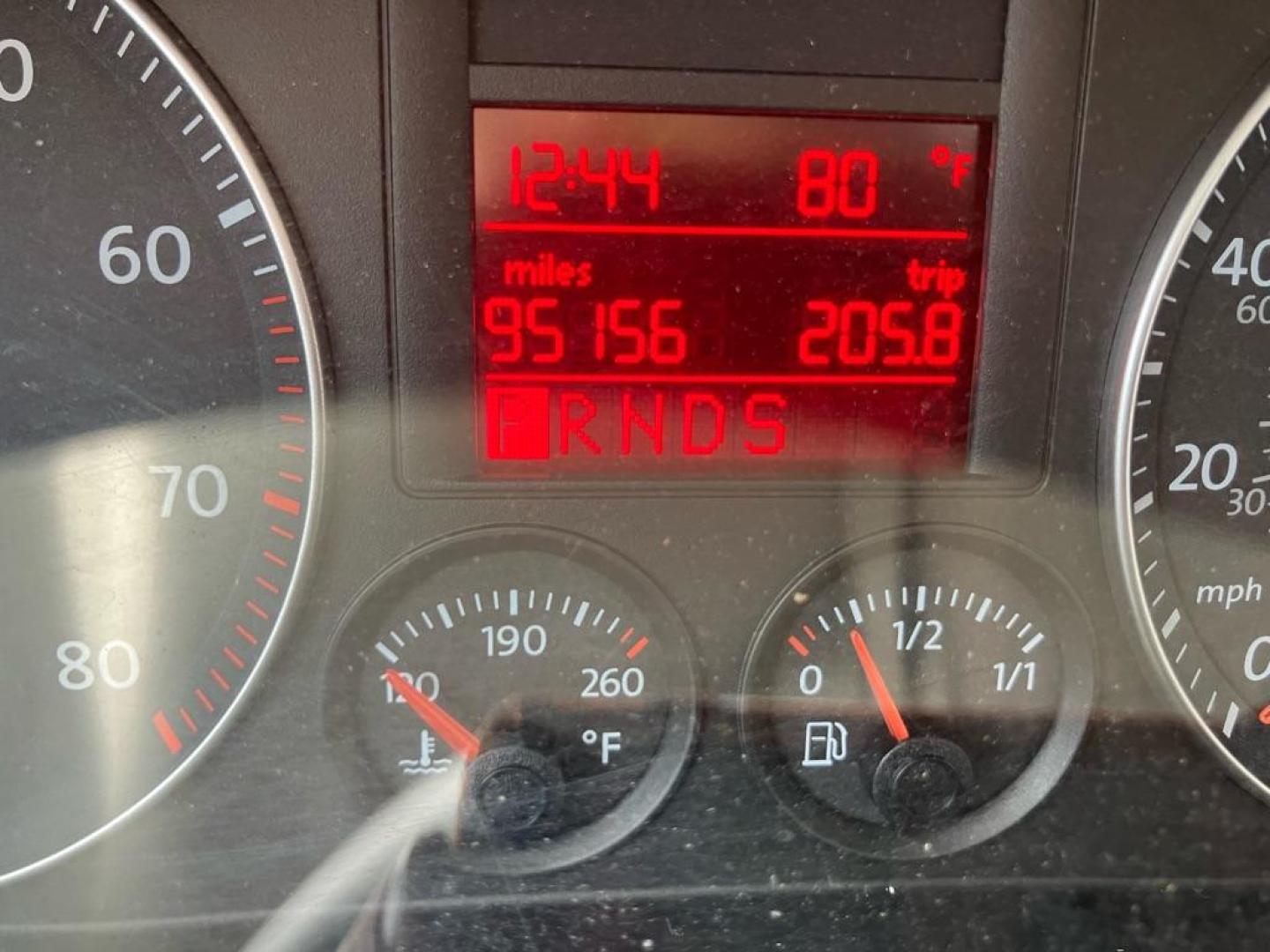 2009 WHITE VOLKSWAGEN JETTA SE (3VWRM71KX9M) with an 2.5L engine, Automatic transmission, located at 1708 Broadway, Rockford, IL, 61104, (815) 397-5010, 42.252522, -89.069359 - Photo#7
