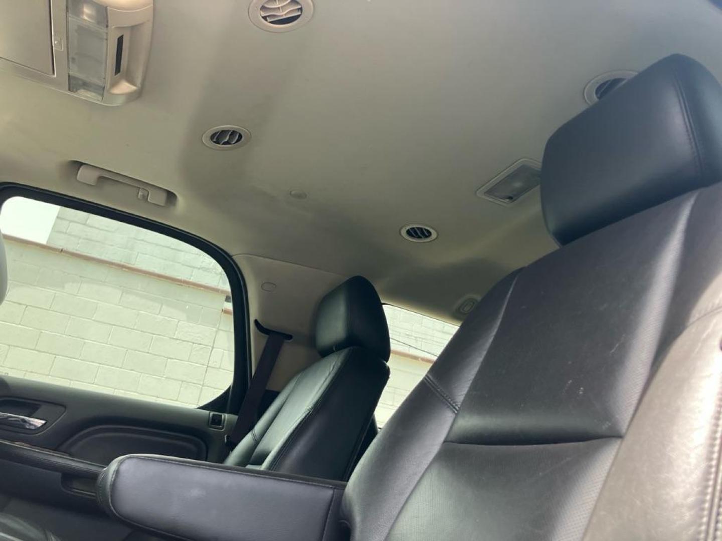 2012 BLACK CADILLAC ESCALADE LUXURY (1GYS4BEFXCR) with an 6.2L engine, Automatic transmission, located at 1708 Broadway, Rockford, IL, 61104, (815) 397-5010, 42.252522, -89.069359 - Photo#5