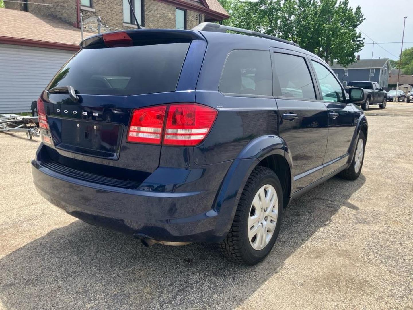 2017 BLUE DODGE JOURNEY SE (3C4PDCAB3HT) with an 2.4L engine, Automatic transmission, located at 1708 Broadway, Rockford, IL, 61104, (815) 397-5010, 42.252522, -89.069359 - Photo#2