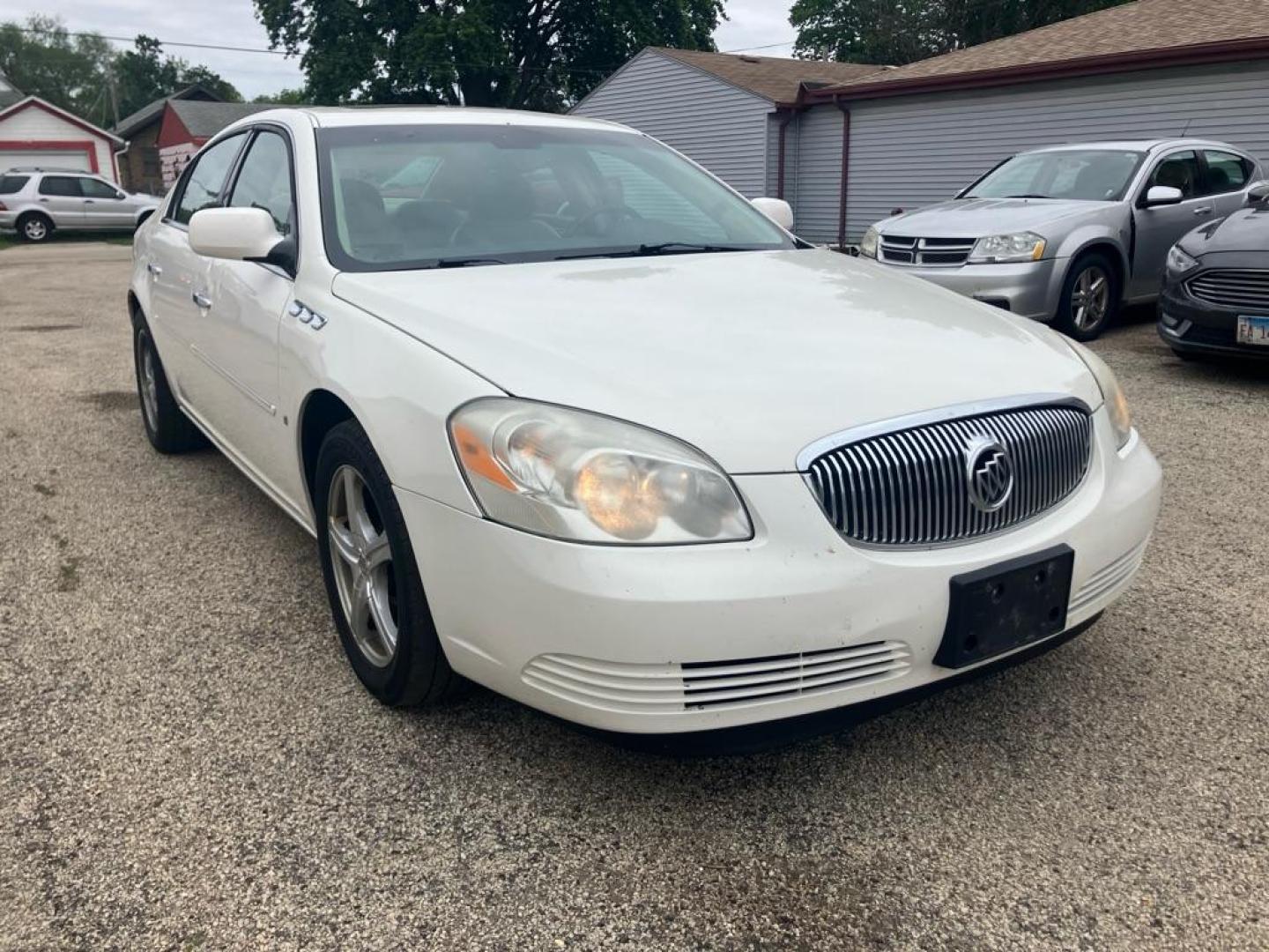 2007 WHITE BUICK LUCERNE CXL (1G4HD57287U) with an 3.8L engine, Automatic transmission, located at 1708 Broadway, Rockford, IL, 61104, (815) 397-5010, 42.252522, -89.069359 - Photo#1