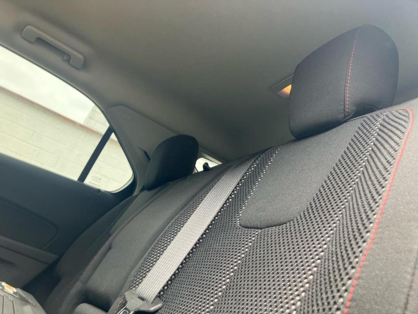 2012 BLUE CHEVROLET EQUINOX LT (2GNFLDE50C6) with an 3.0L engine, Automatic transmission, located at 1708 Broadway, Rockford, IL, 61104, (815) 397-5010, 42.252522, -89.069359 - Photo#4
