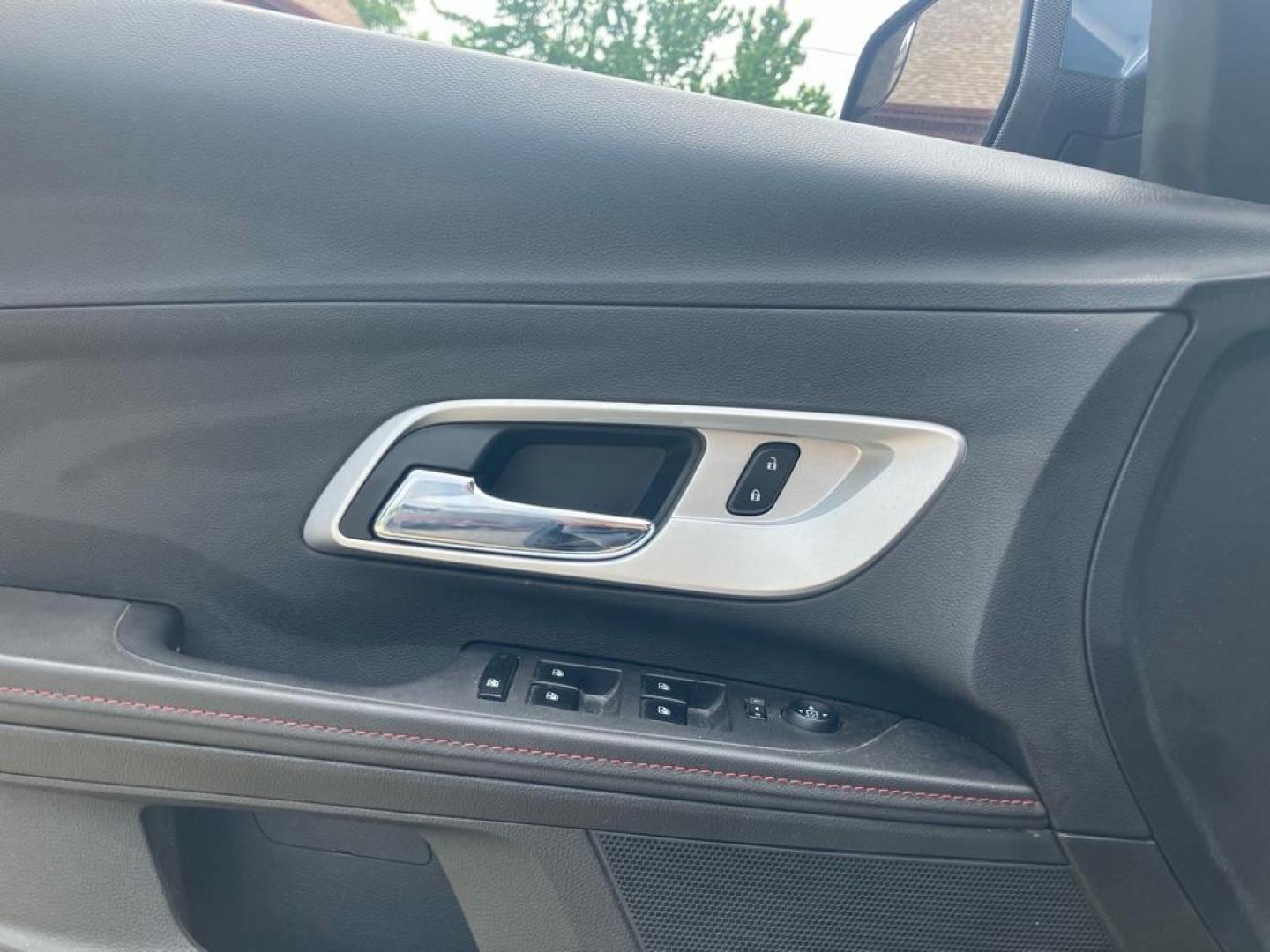 2012 BLUE CHEVROLET EQUINOX LT (2GNFLDE50C6) with an 3.0L engine, Automatic transmission, located at 1708 Broadway, Rockford, IL, 61104, (815) 397-5010, 42.252522, -89.069359 - Photo#6