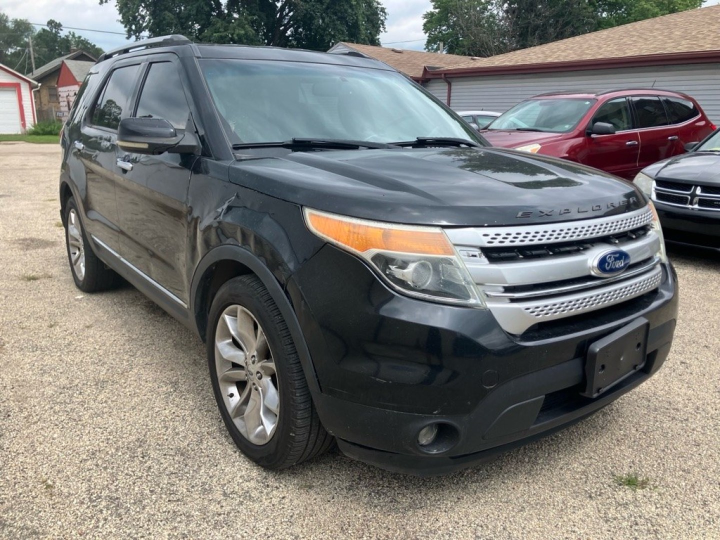2011 BLACK FORD EXPLORER XLT (1FMHK7D89BG) with an 3.5L engine, Automatic transmission, located at 1708 Broadway, Rockford, IL, 61104, (815) 397-5010, 42.252522, -89.069359- Photo#1