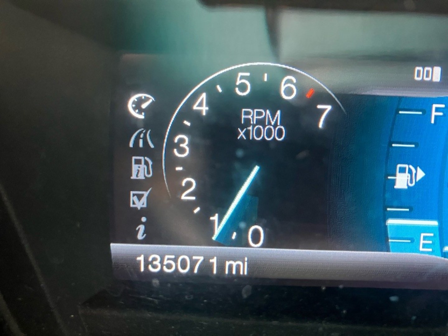 2011 BLACK FORD EXPLORER XLT (1FMHK7D89BG) with an 3.5L engine, Automatic transmission, located at 1708 Broadway, Rockford, IL, 61104, (815) 397-5010, 42.252522, -89.069359- Photo#8
