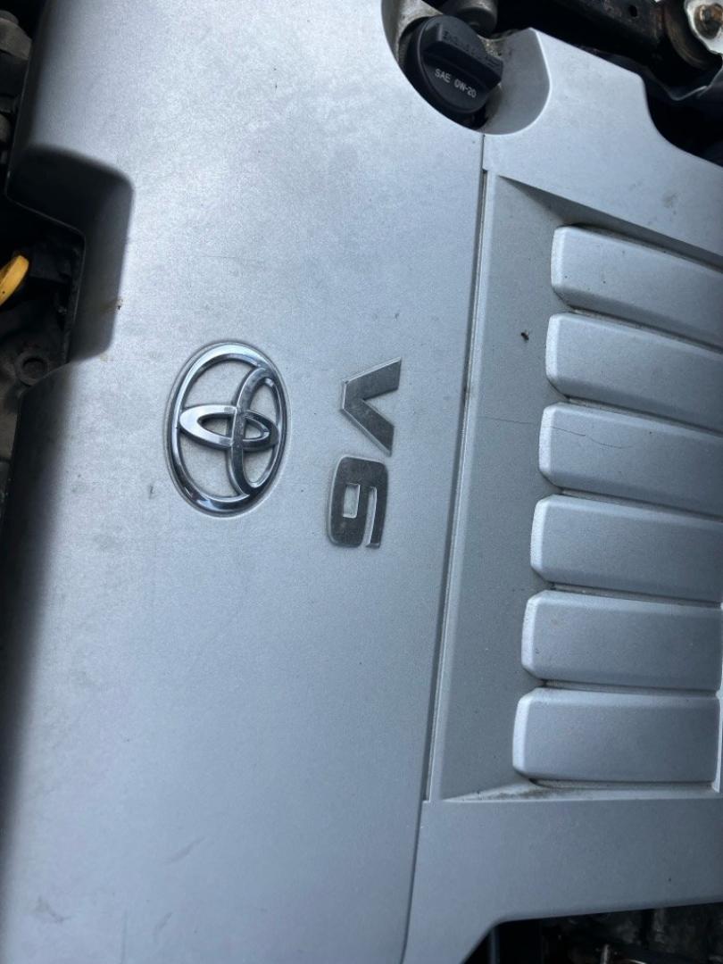 2011 WHITE TOYOTA HIGHLANDER BASE (5TDBK3EH0BS) with an 3.5L engine, Automatic transmission, located at 1708 Broadway, Rockford, IL, 61104, (815) 397-5010, 42.252522, -89.069359- Photo#7