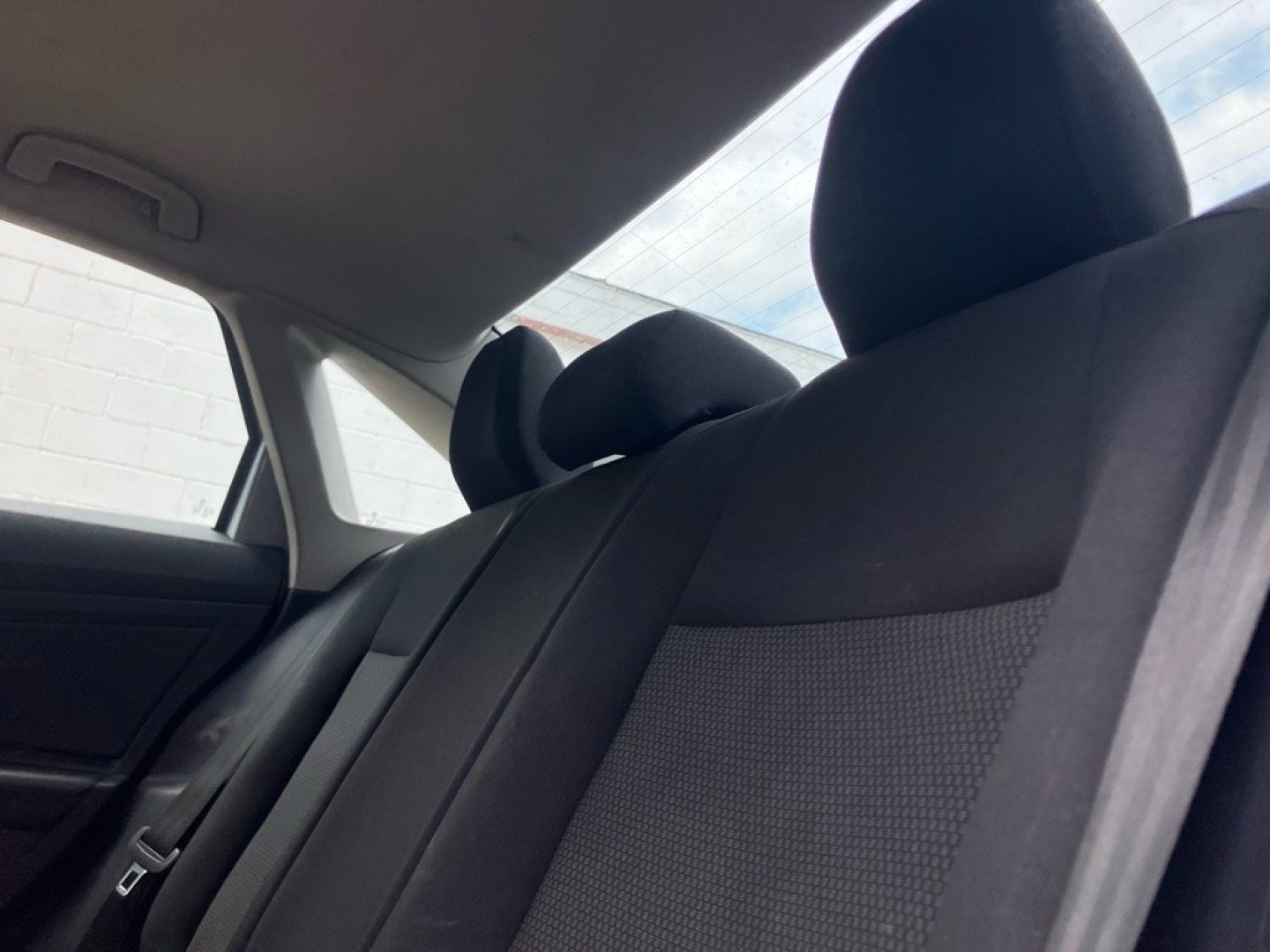 2019 SILVER VOLKSWAGEN JETTA S (3VWCB7BU7KM) with an 1.4L engine, Automatic transmission, located at 1708 Broadway, Rockford, IL, 61104, (815) 397-5010, 42.252522, -89.069359- Photo#4
