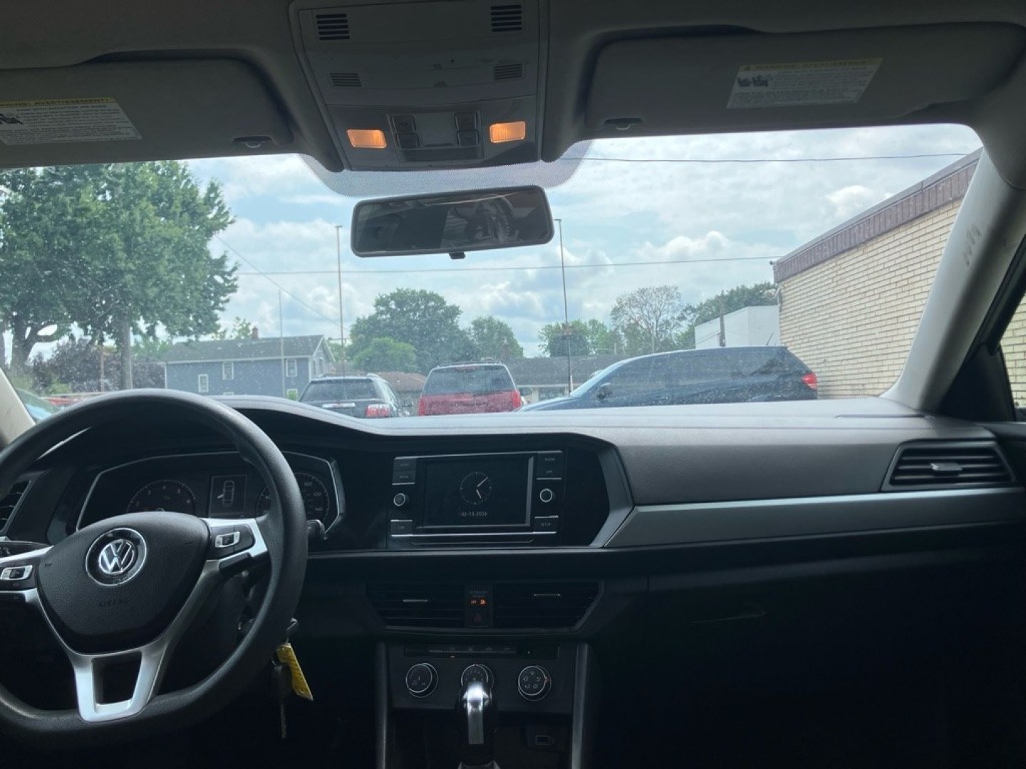 2019 SILVER VOLKSWAGEN JETTA S (3VWCB7BU7KM) with an 1.4L engine, Automatic transmission, located at 1708 Broadway, Rockford, IL, 61104, (815) 397-5010, 42.252522, -89.069359- Photo#5
