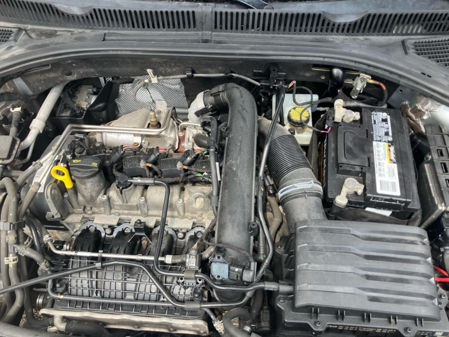 2019 SILVER VOLKSWAGEN JETTA S (3VWCB7BU7KM) with an 1.4L engine, Automatic transmission, located at 1708 Broadway, Rockford, IL, 61104, (815) 397-5010, 42.252522, -89.069359- Photo#9