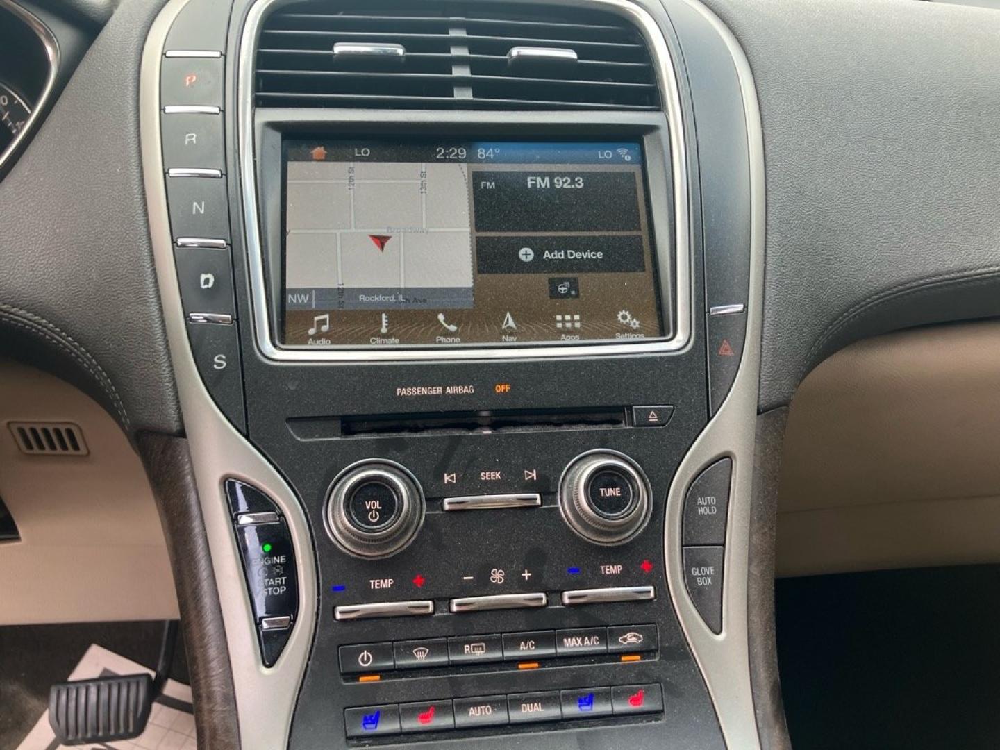 2016 BURGUN LINCOLN MKX RESERVE (2LMTJ8LR5GB) with an 3.7L engine, Automatic transmission, located at 1708 Broadway, Rockford, IL, 61104, (815) 397-5010, 42.252522, -89.069359- Photo#7