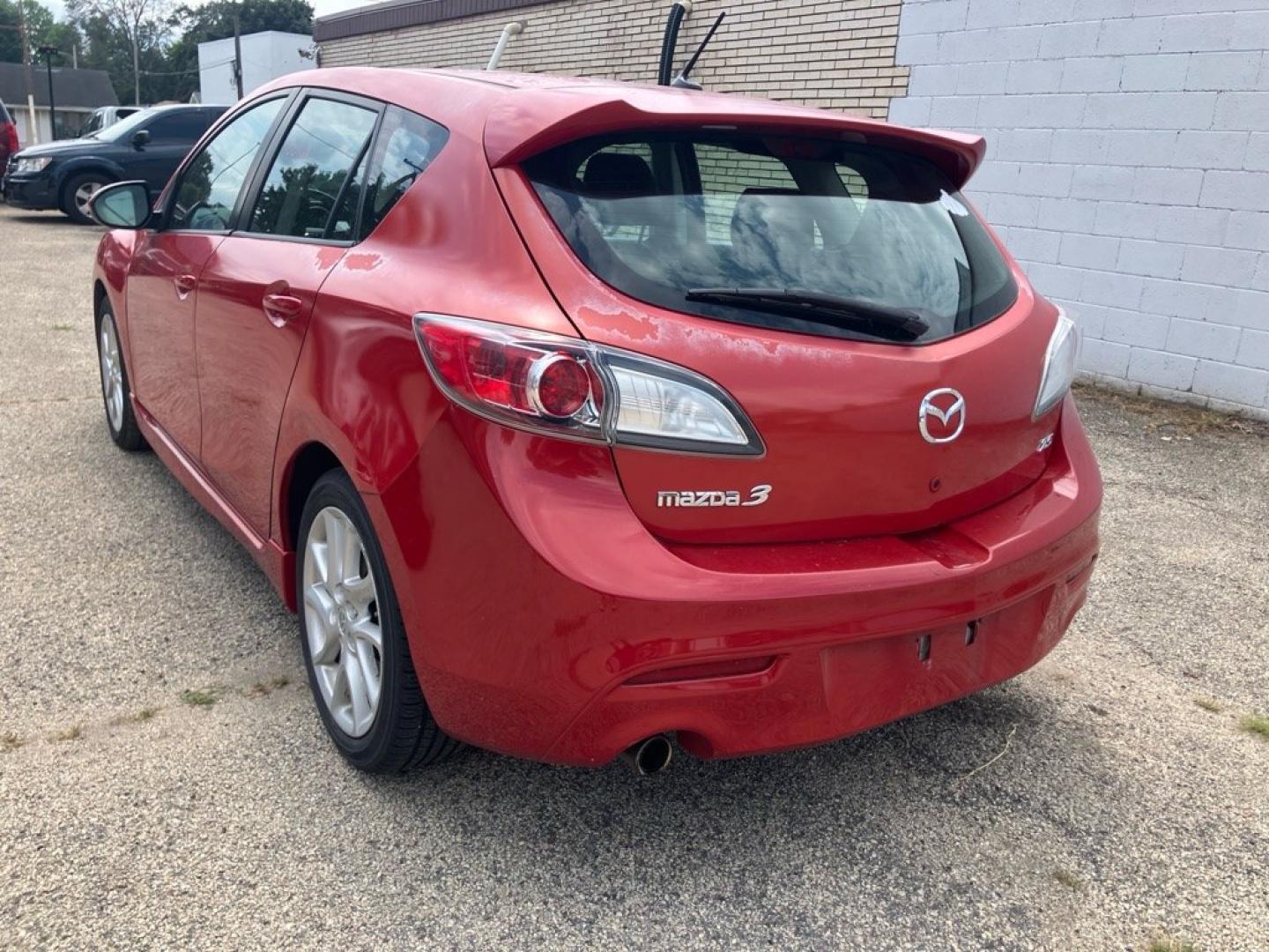 2012 RED MAZDA 3 S (JM1BL1L58C1) with an 2.5L engine, Automatic transmission, located at 1708 Broadway, Rockford, IL, 61104, (815) 397-5010, 42.252522, -89.069359- Photo#3