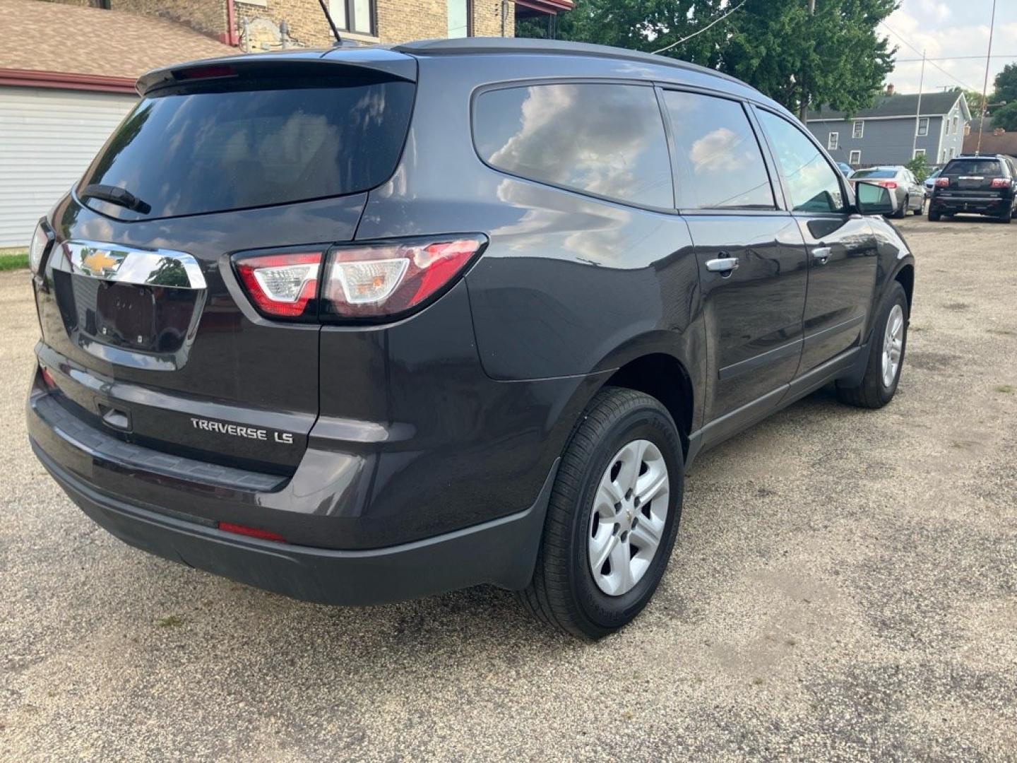 2015 GRAY CHEVROLET TRAVERSE LS (1GNKVFED3FJ) with an 3.6L engine, Automatic transmission, located at 1708 Broadway, Rockford, IL, 61104, (815) 397-5010, 42.252522, -89.069359- Photo#2
