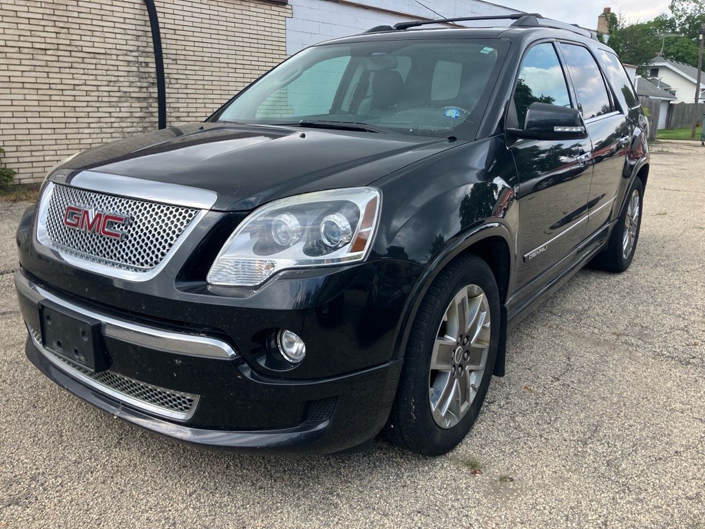 photo of 2011 GMC ACADIA DENALI