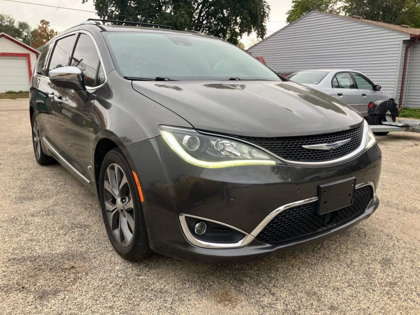 2015 BLACK CHEVROLET IMPALA LTZ (1G1165S34FU) with an 3.6L engine, Automatic transmission, located at 1708 Broadway, Rockford, IL, 61104, (815) 397-5010, 42.252522, -89.069359- Photo#1