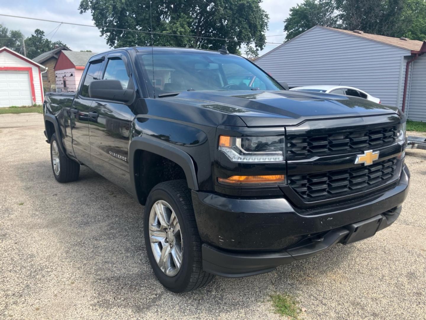 2016 BLACK CHEVROLET SILVERADO 1500 CUSTOM (1GCVKPEH3GZ) with an 4.3L engine, Automatic transmission, located at 1708 Broadway, Rockford, IL, 61104, (815) 397-5010, 42.252522, -89.069359- Photo#1