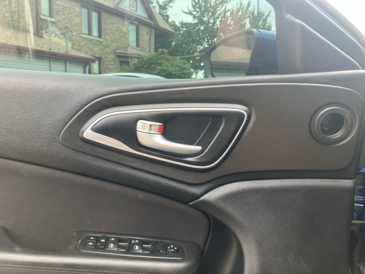 2015 BLUE CHRYSLER 200 LIMITED (1C3CCCAB4FN) with an 2.4L engine, Automatic transmission, located at 1708 Broadway, Rockford, IL, 61104, (815) 397-5010, 42.252522, -89.069359- Photo#6