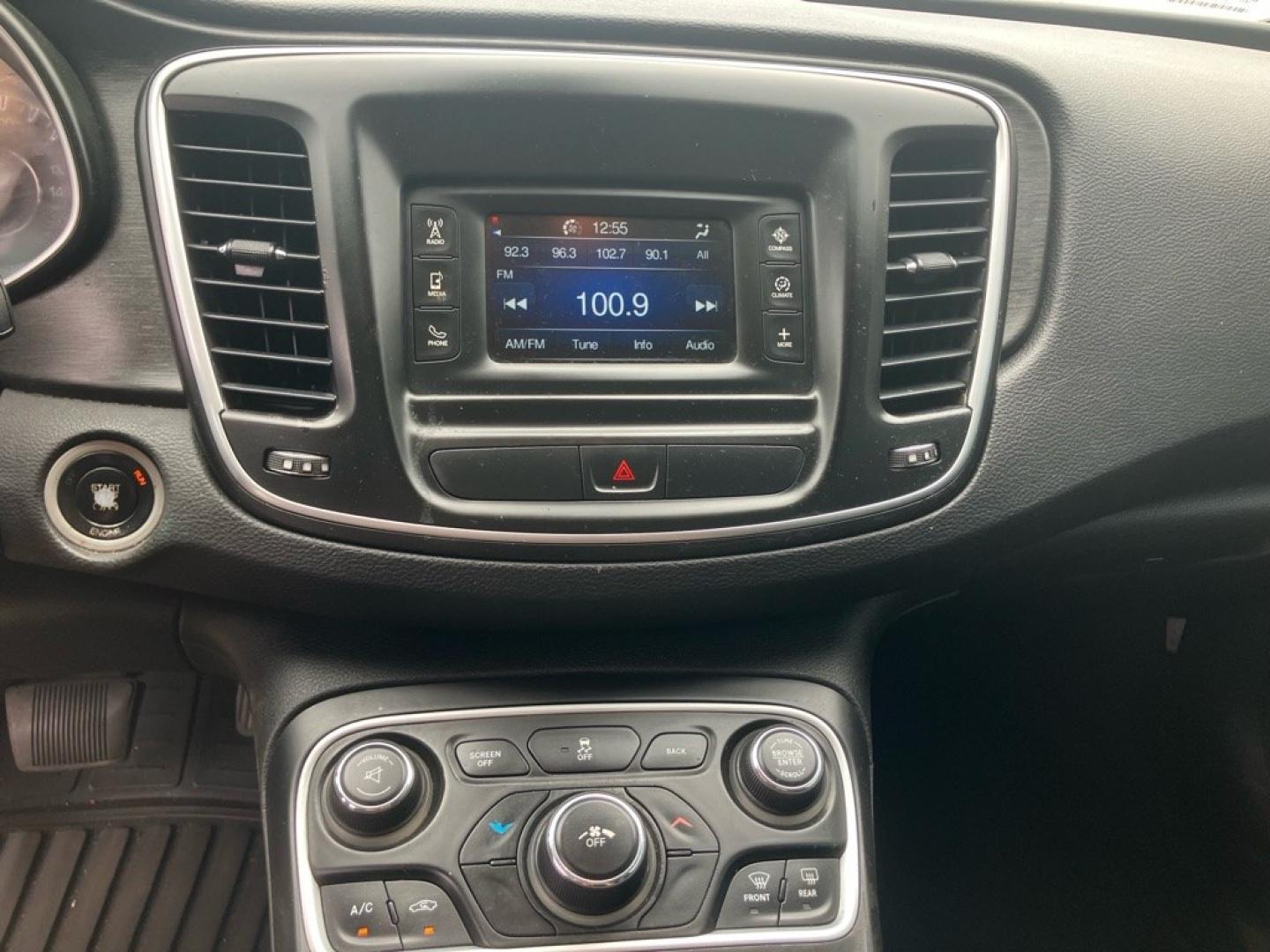 2015 BLUE CHRYSLER 200 LIMITED (1C3CCCAB4FN) with an 2.4L engine, Automatic transmission, located at 1708 Broadway, Rockford, IL, 61104, (815) 397-5010, 42.252522, -89.069359- Photo#8
