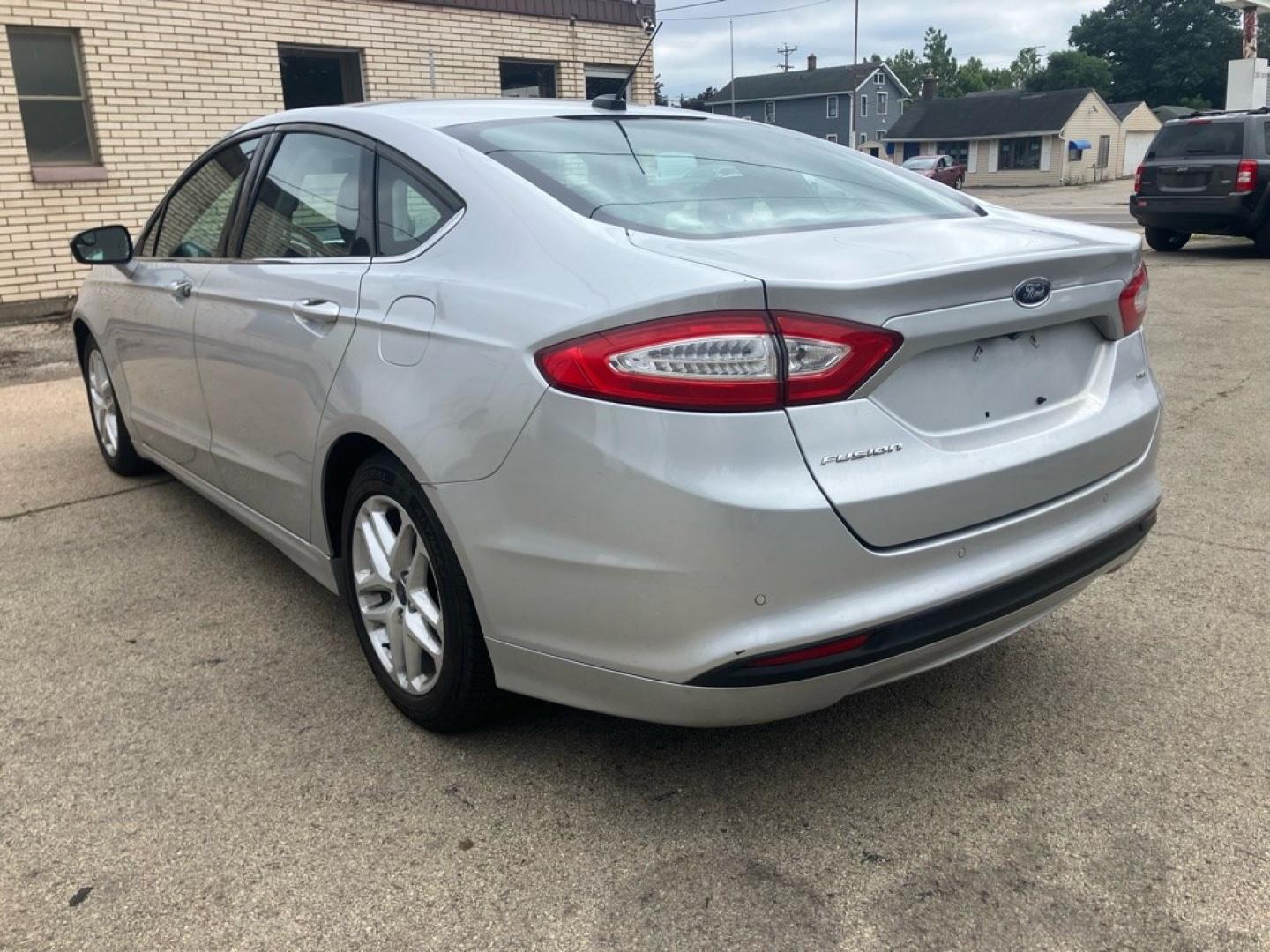 2015 BLUE CHRYSLER 200 LIMITED (1C3CCCAB4FN) with an 2.4L engine, Automatic transmission, located at 1708 Broadway, Rockford, IL, 61104, (815) 397-5010, 42.252522, -89.069359- Photo#13
