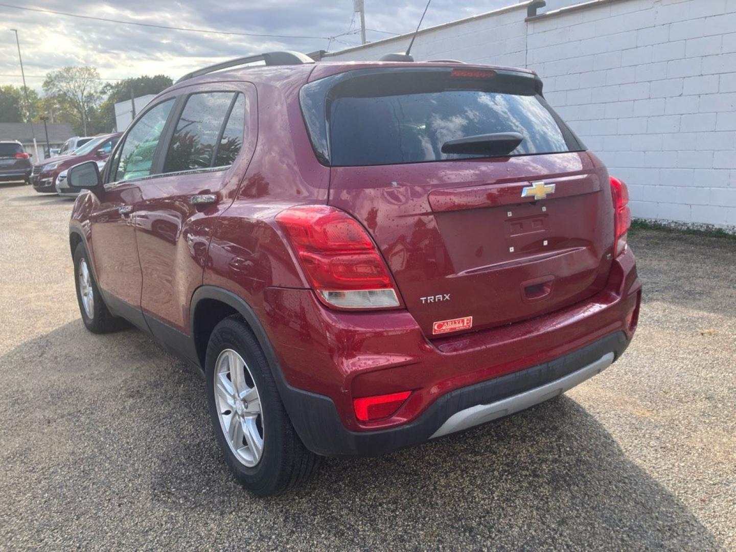 2018 RED CHEVROLET TRAX 1LT (3GNCJLSBXJL) with an 1.4L engine, Automatic transmission, located at 1708 Broadway, Rockford, IL, 61104, (815) 397-5010, 42.252522, -89.069359- Photo#3