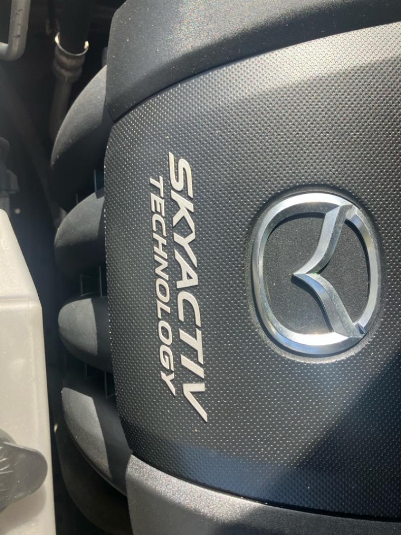 2016 BROWN MAZDA CX-5 SPORT (JM3KE2BYXG0) with an 2.5L engine, Automatic transmission, located at 1708 Broadway, Rockford, IL, 61104, (815) 397-5010, 42.252522, -89.069359- Photo#9