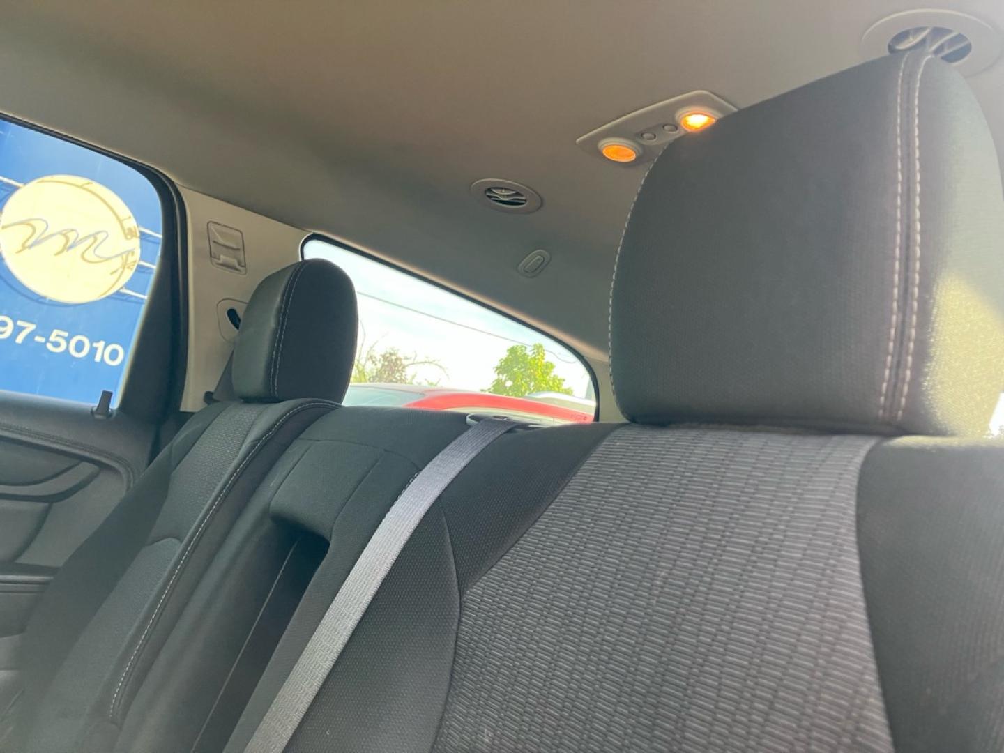 2014 GRAY CHEVROLET TRAVERSE LT (1GNKVGKD4EJ) with an 3.6L engine, Automatic transmission, located at 1708 Broadway, Rockford, IL, 61104, (815) 397-5010, 42.252522, -89.069359- Photo#5